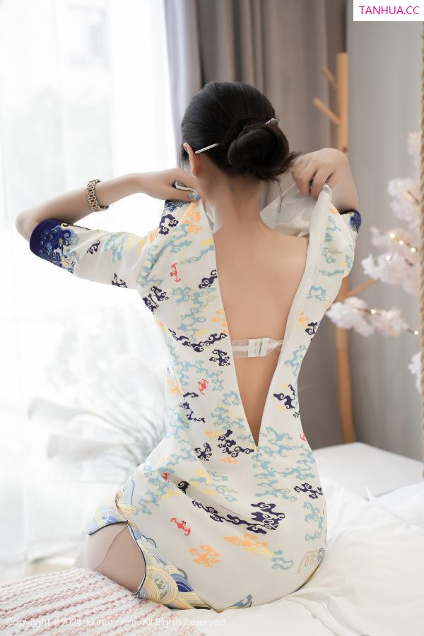   [XiuRen]高清写真图 2024.06.21 No.8745 Erikaki 丝袜美腿第24张图片